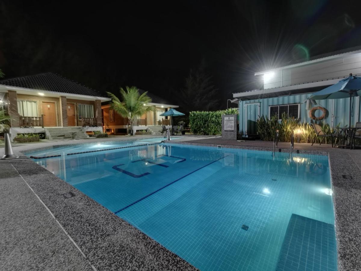 Hotel Casa Tanjung Jara Dungun Exterior foto