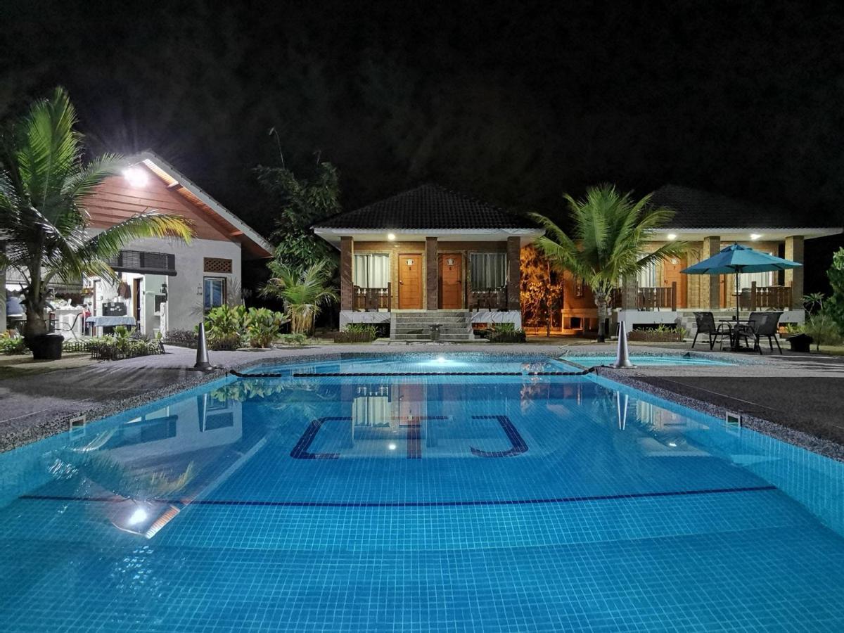 Hotel Casa Tanjung Jara Dungun Exterior foto