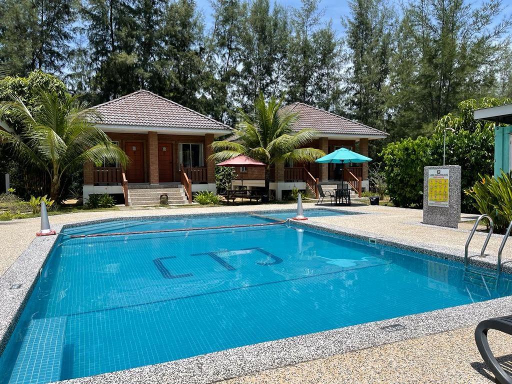 Hotel Casa Tanjung Jara Dungun Exterior foto